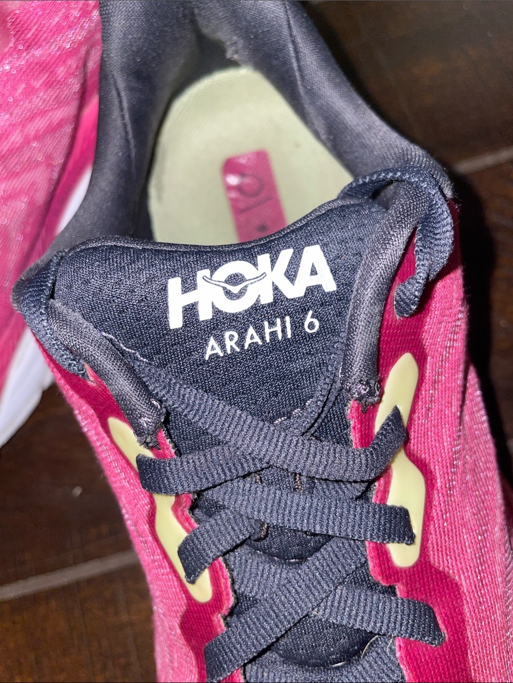 Hoka Arahi 6 Pink Athletic Running Shoes Sneakers Size 8B Festival Fuchsia - Picture 13 of 16
